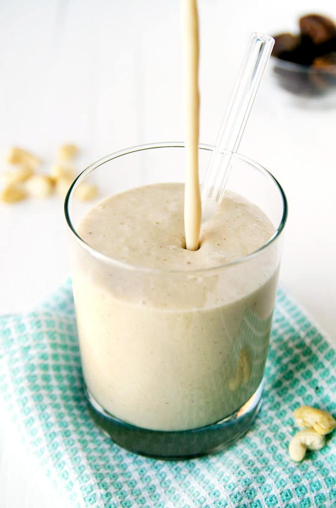 Creamy Cashew Caramel Smoothie (vegan, gluten-free)