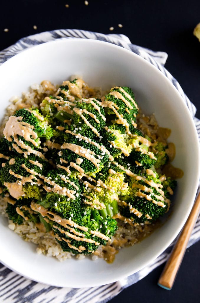 Simple Sesame-Ginger Broccoli Macro Bowl