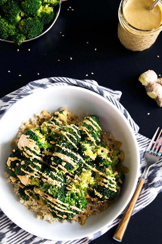 Simple Sesame-Ginger Broccoli Macro Bowl
