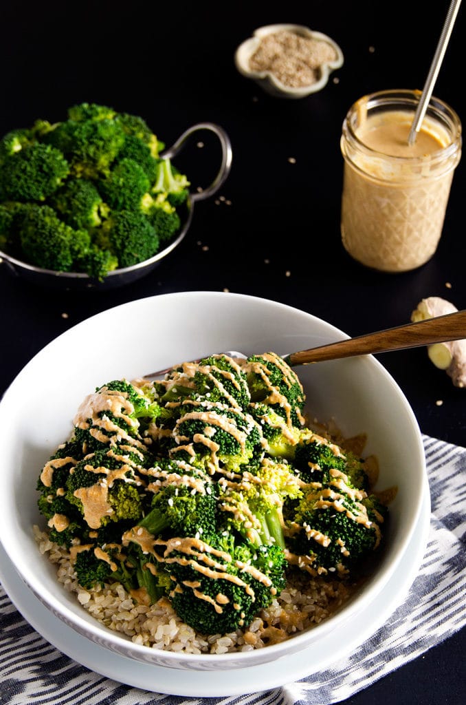 Simple Sesame-Ginger Broccoli Macro Bowl