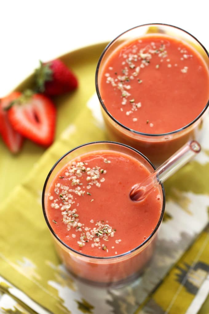 Strawberry, Mango & Baobab Smoothie | This plant-based smoothie is packed with vitamin c!