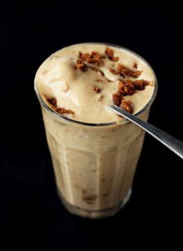 Peanut Butter Banana Cookie Dough Shake | A healthy and ultra-creamy peanut butter shake with bits of pb cookie dough! (vegan, gf)