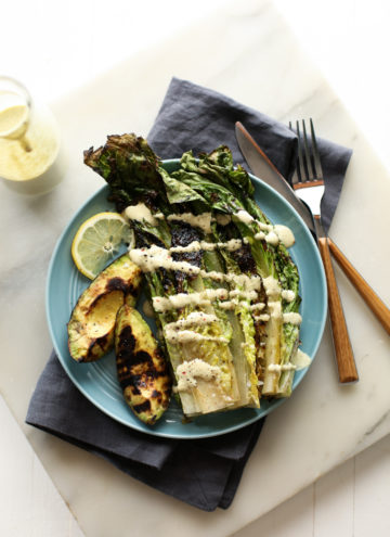 Grilled Avocado and Romaine Caesar Salad | A vegan and gluten-free summer salad!