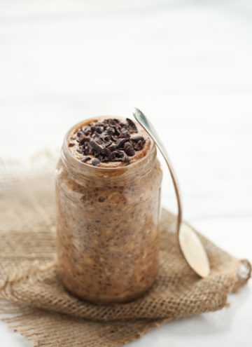 Energizing Cacao, Almond Butter & Maca Overnight Oats