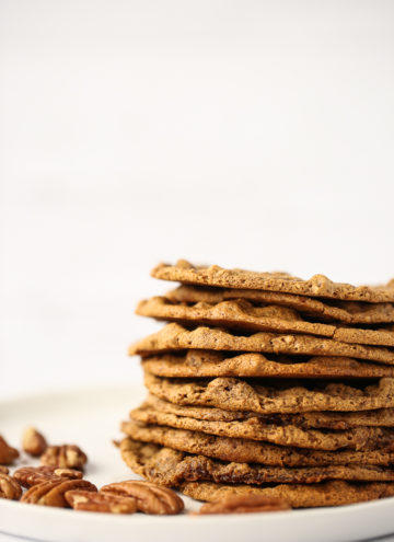 Thin and Chewy Pecan Sandies | Vegan, Gluten-Free, Refined-Sugar-Free