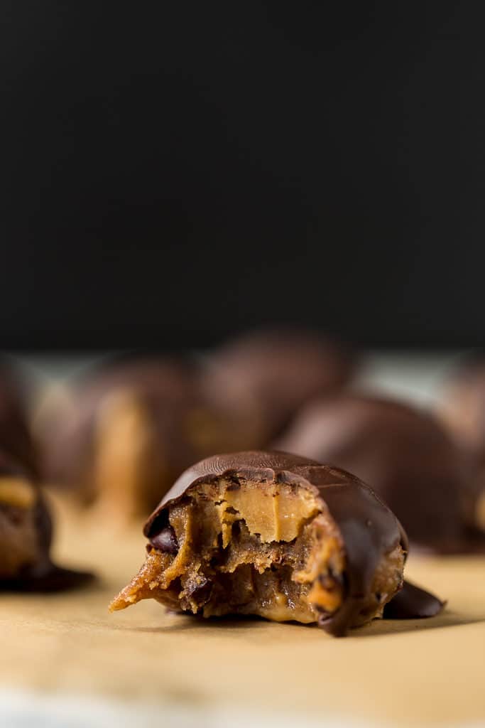 Vegan Peanut Butter Cacao Crunch Date Caramel Truffles