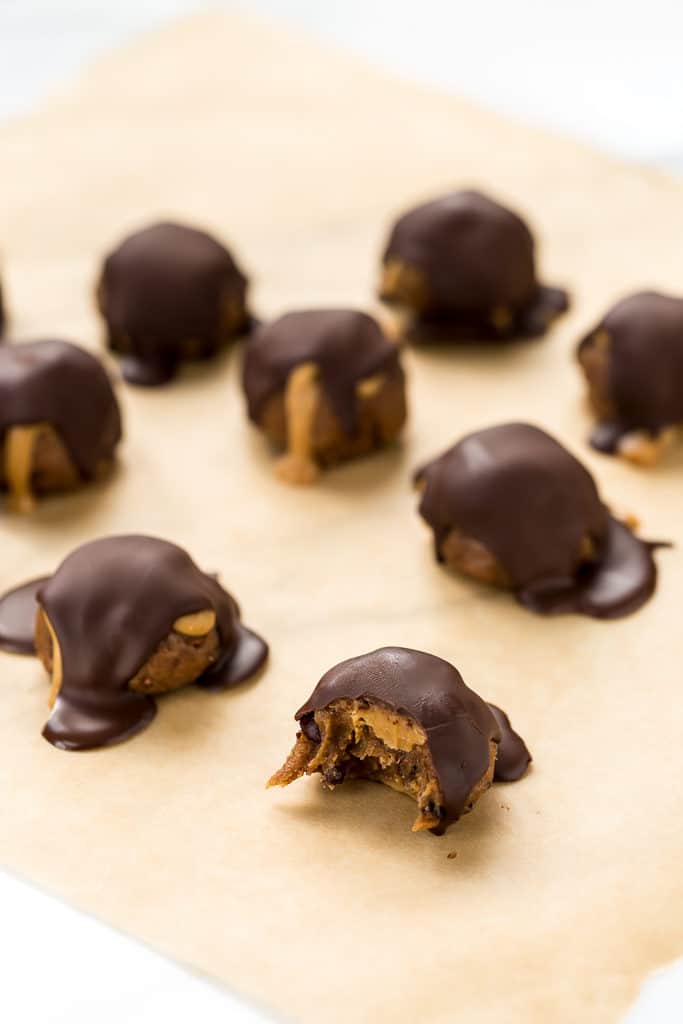 Vegan Peanut Butter Cacao Crunch Date Caramel Truffles