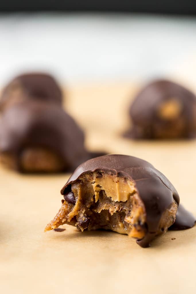 Vegan Peanut Butter Cacao Crunch Date Caramel Truffles