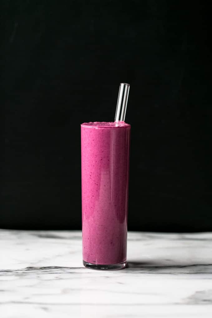 Pretty Pink Beet, Blackberry and Oat Smoothie