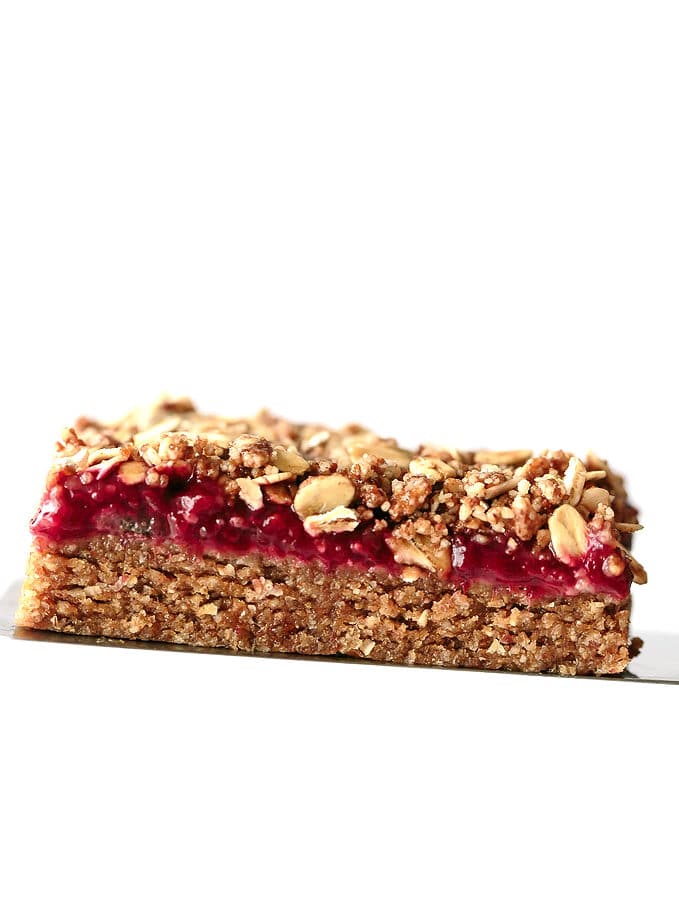 No-Bake Almond Butter & Strawberry Jam Breakfast Bars | Vegan, Gluten-Free, Refined-Sugar-Free