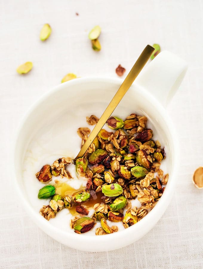 10-Minute Easy Vegan Pistachio Granola