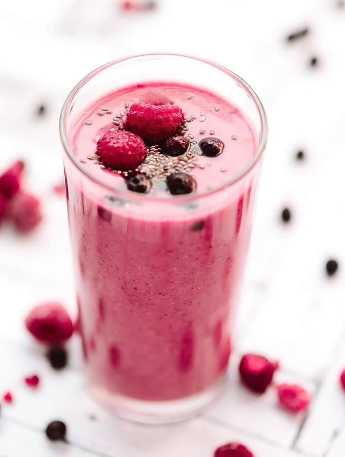 Vegan Beaming Banana-Berry Detox Smoothie