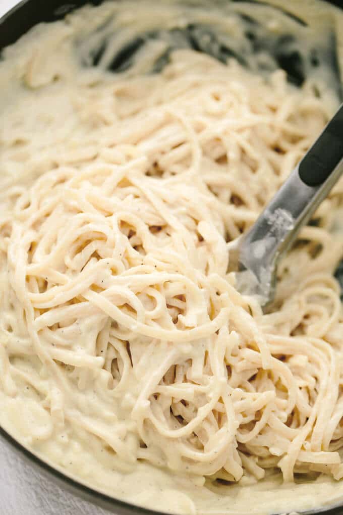 Vegan Creamy Garlic Lemon-Pepper Pasta