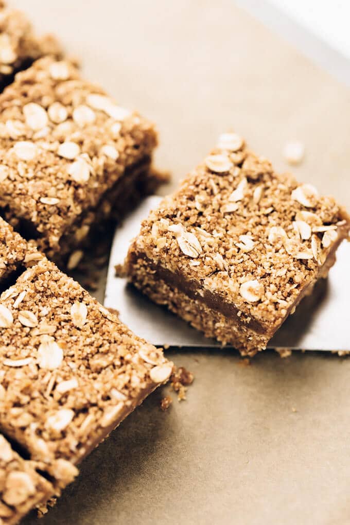 Vegan Caramel Crumble Bars