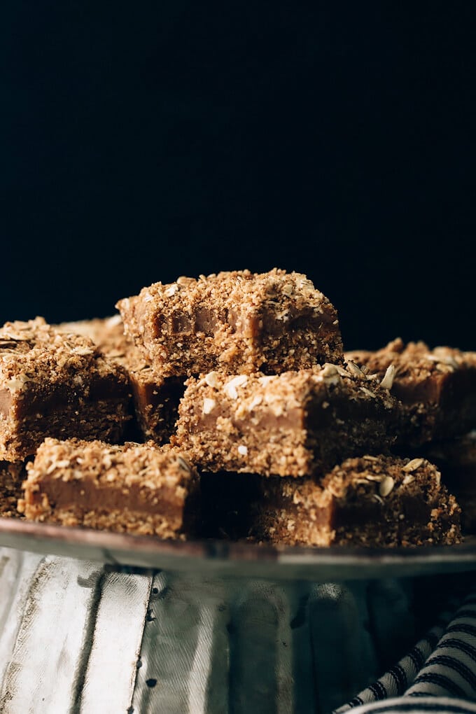 Vegan Caramel Crumble Bars