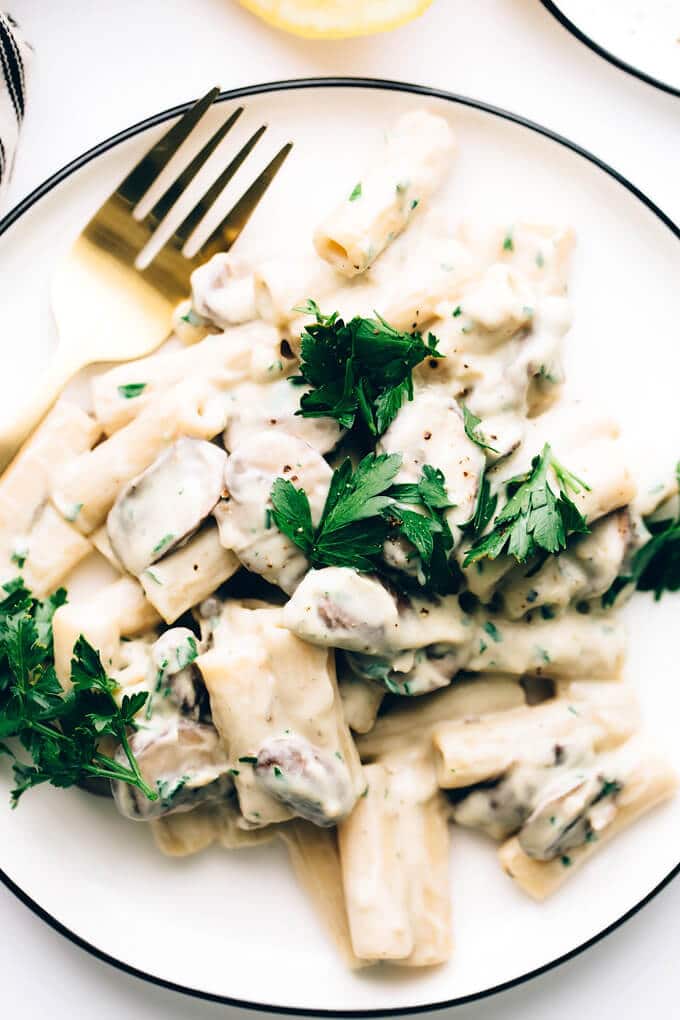 Creamy Vegan Garlic Mushroom Pasta