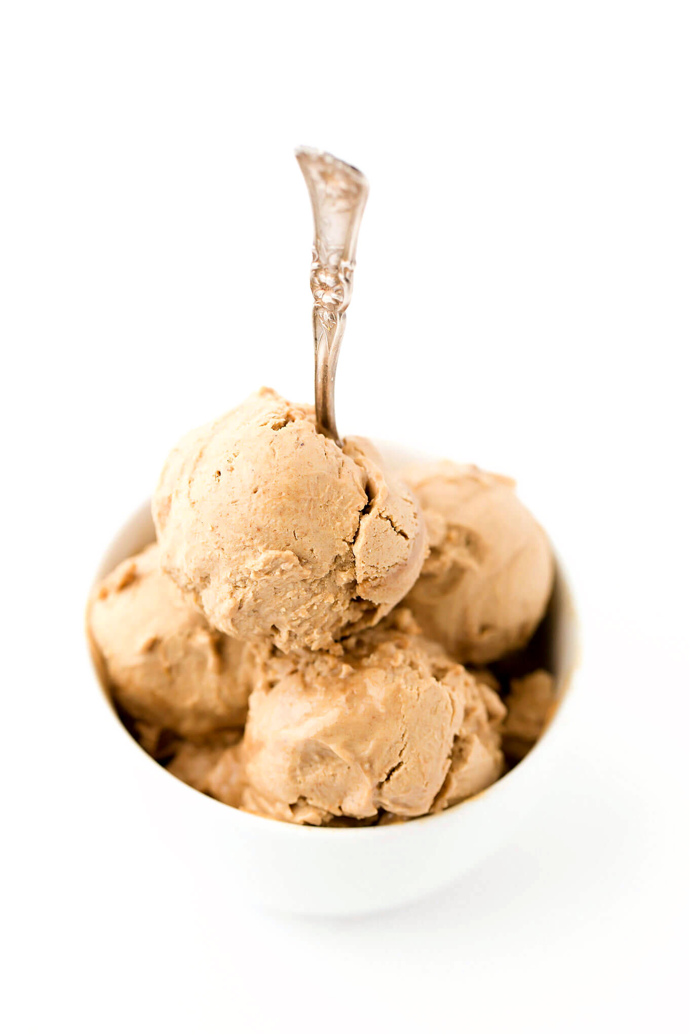 Vegan No-Churn Cinnamon Roll Ice Cream