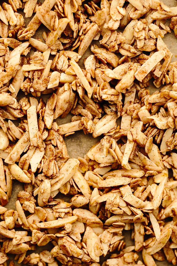 10-Minute Vegan Cinnamon Almond Granola