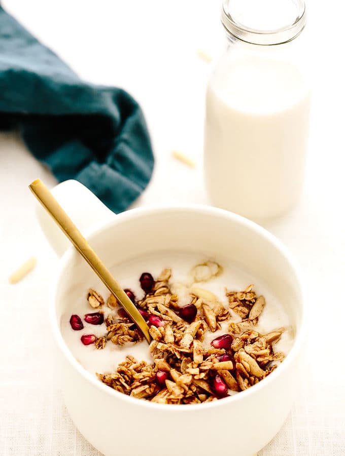 10-Minute Vegan Cinnamon Almond Granola