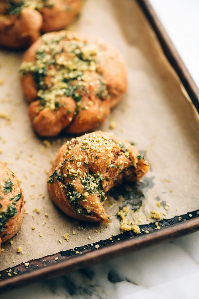 Vegan Sundried Tomato Parmesan Garlic Knots