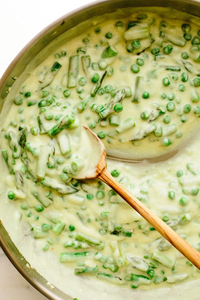 Vegan Creamy Spring Pea Asparagus Pasta