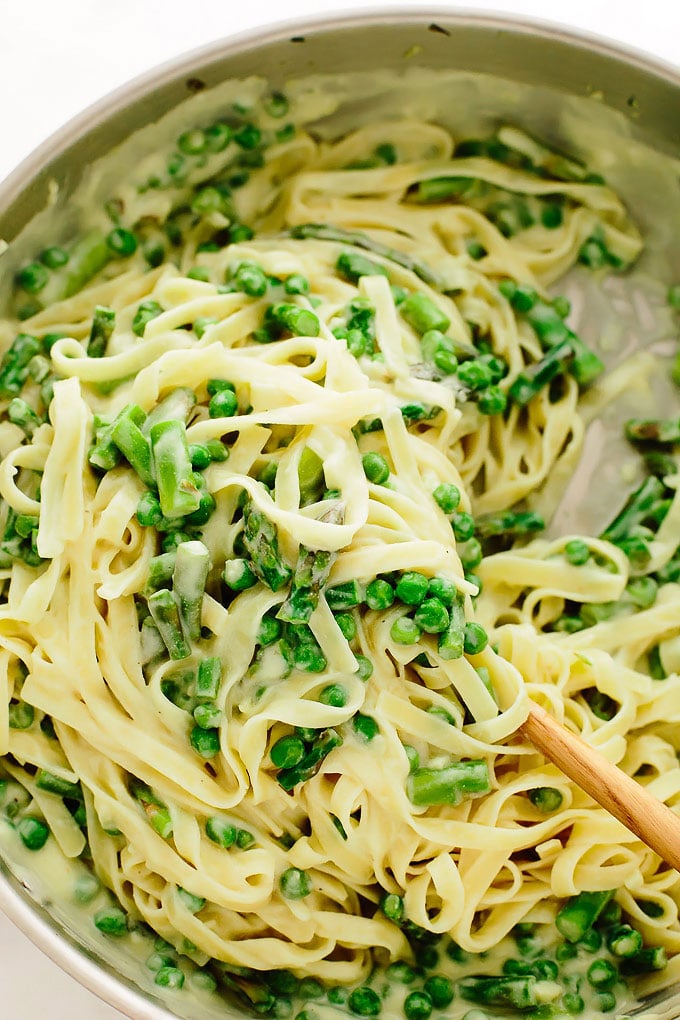 Vegan Creamy Spring Pea Asparagus Pasta