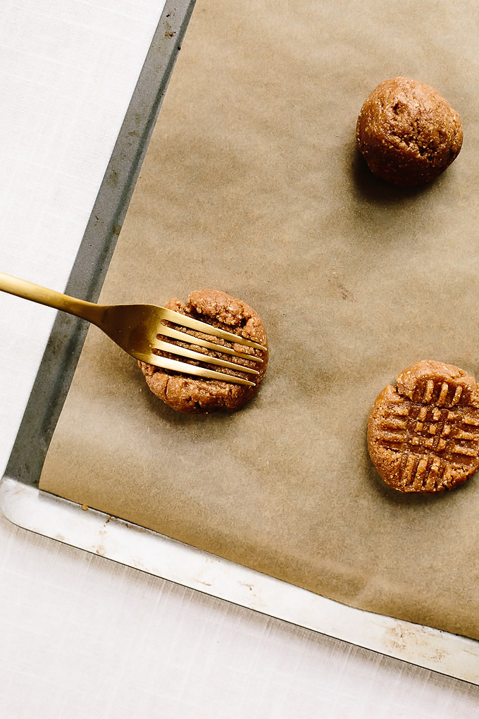 Soft and Tender Peanut Butter Cookies | Vegan and Gluten-Free