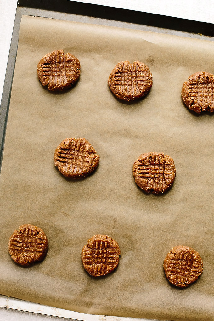 Soft and Tender Peanut Butter Cookies | Vegan and Gluten-Free