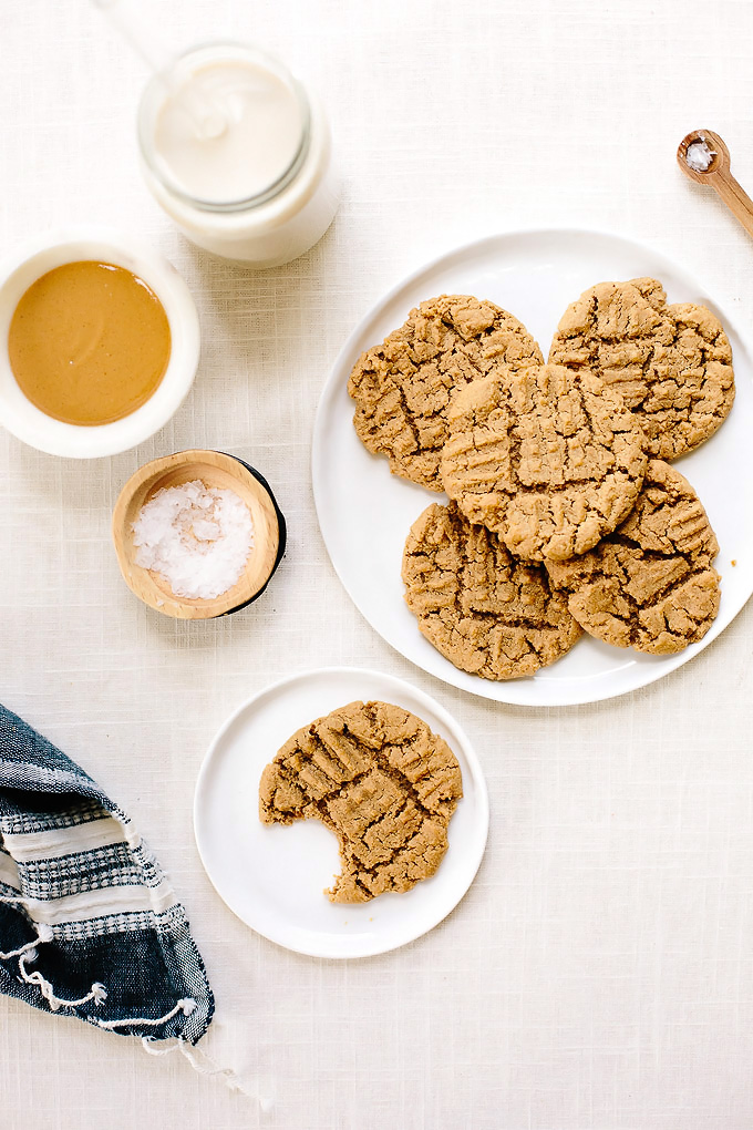 Peanut Butter Blossoms Recipe - Lauren's Latest