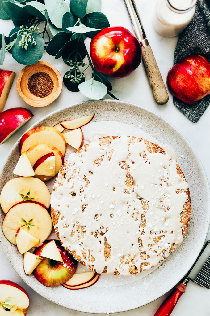 Easy Vegan Apple Cake